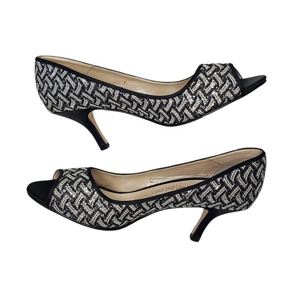 Caparros Silver Metallic "Buffy" Dressy Formal Peep Toe Pumps Size  9.5M - Picture 2 of 9